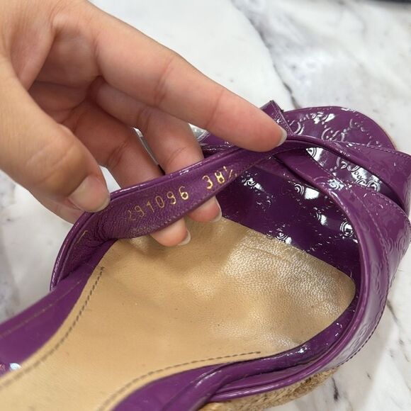 Gucci Glossy Purple Sandals - Picture 3 of 6